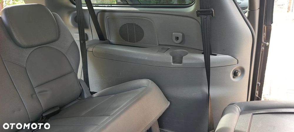 Chrysler Grand Voyager 2.8 CRD Limited S&G - 17