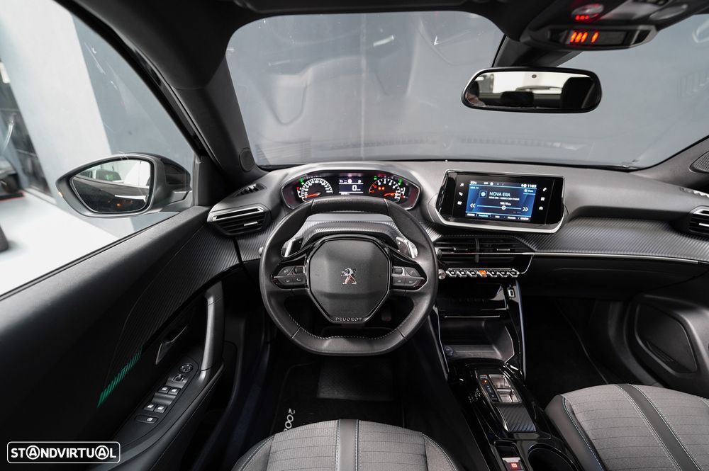 Peugeot 2008 1.2 PureTech Allure EAT8 - 6