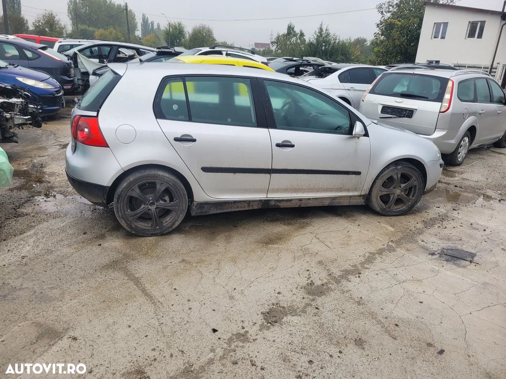 Dezmembrez volkswagen golf 5 - 1
