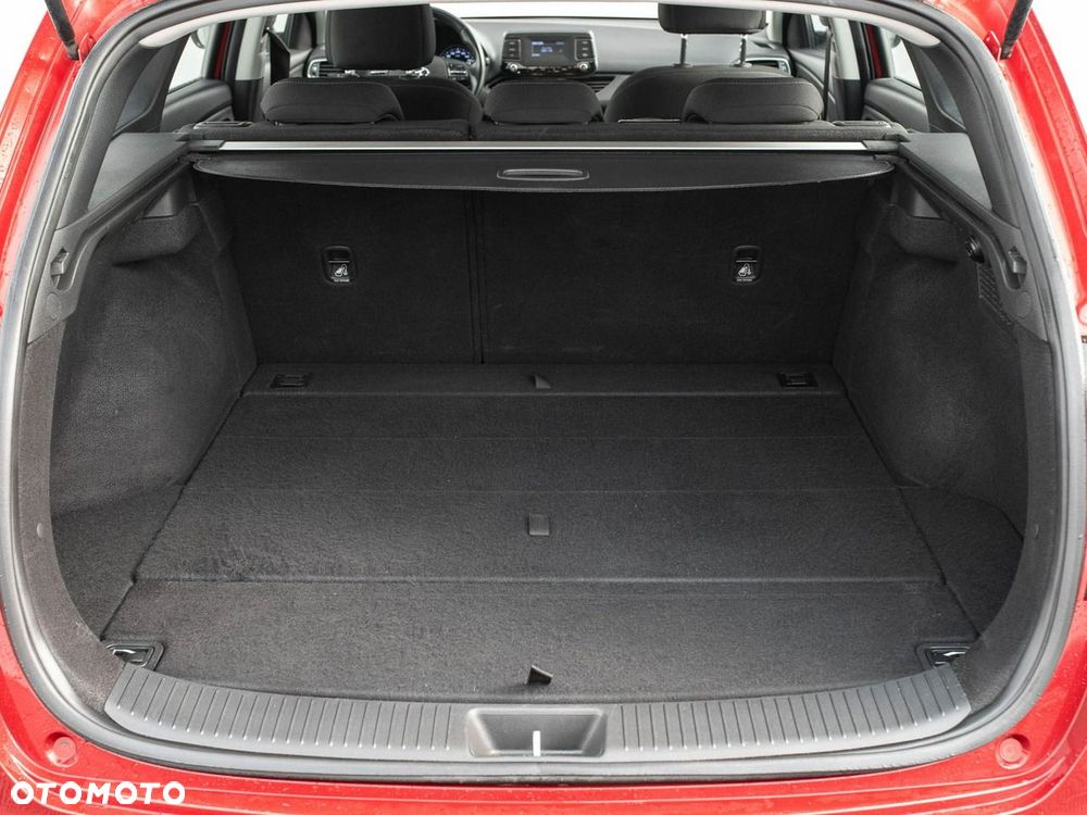 Hyundai i30 1.5 DPI Classic + - 22