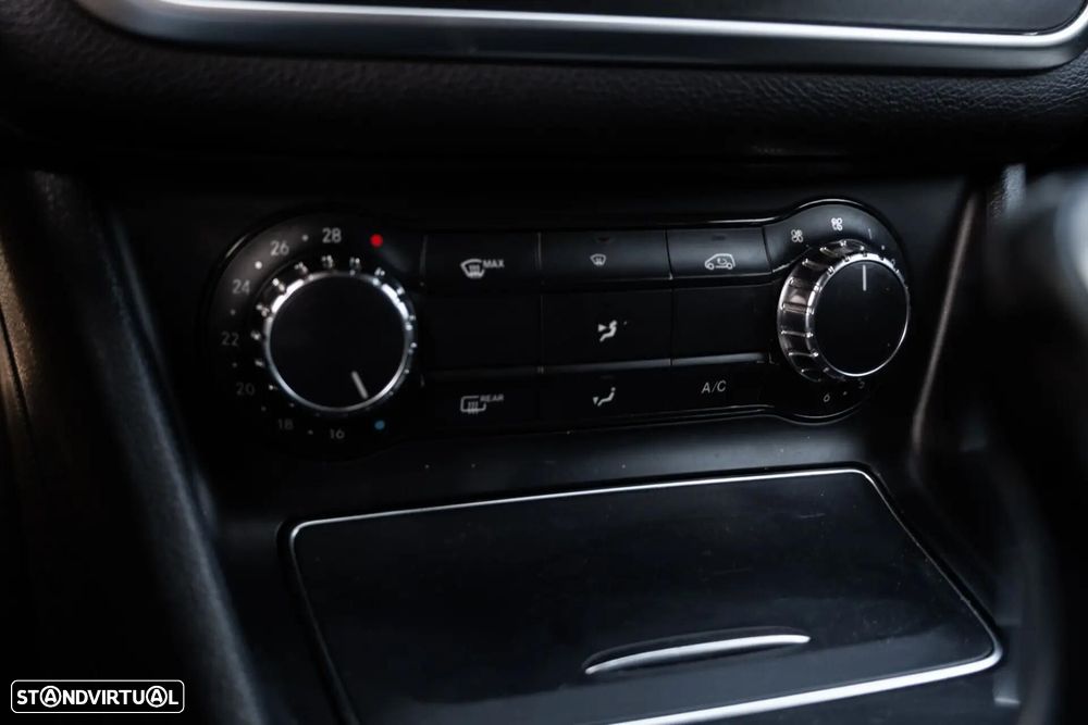 Mercedes-Benz CLA 180 d Shooting Brake AMG Line - 21