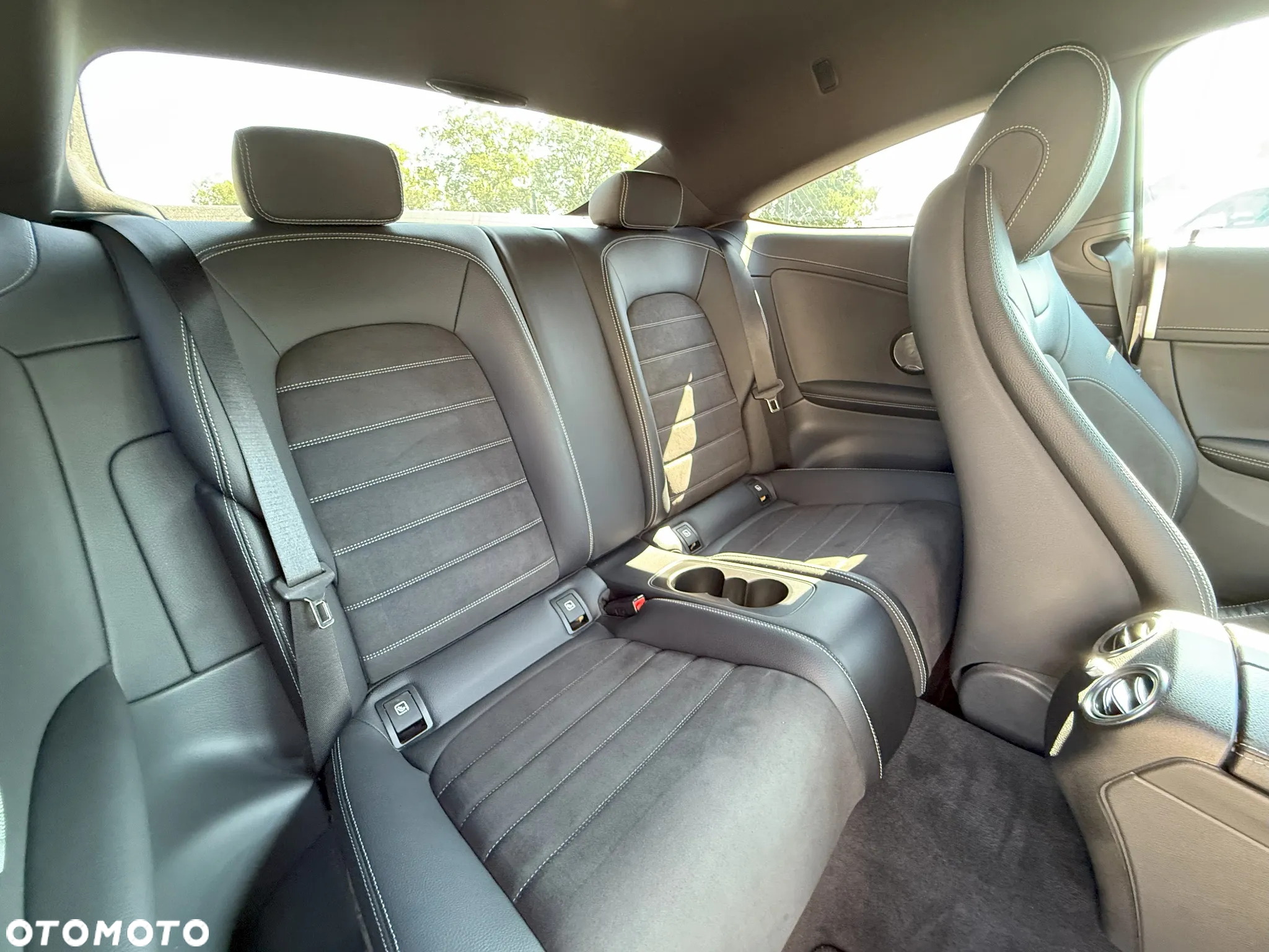 Mercedes-Benz Klasa C 200 7G-TRONIC - 32