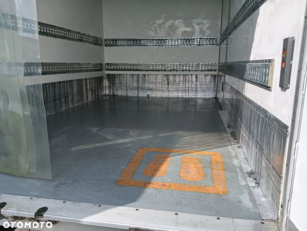 KONTENER IZOTERMA CHŁODNIA RELEC FROID TR32 NR 877 - 7