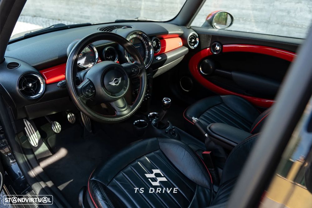 MINI 3 Portas John Cooper Works - 6