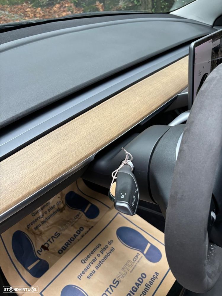 Tesla Model 3 Performance Dual Motor AWD - 27