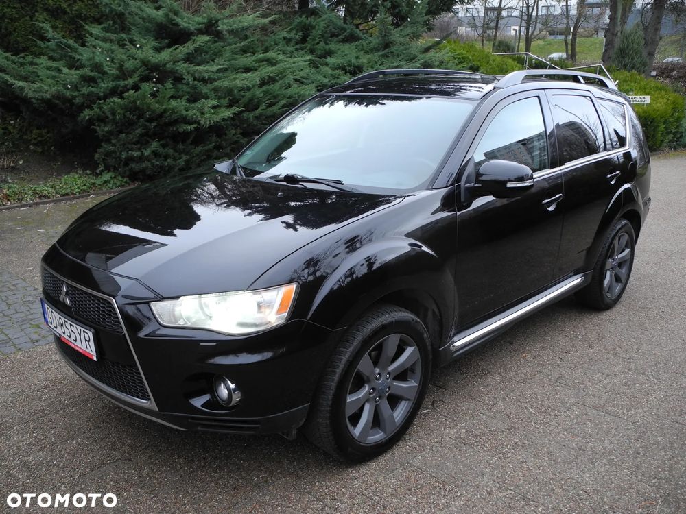 Mitsubishi Outlander - 1