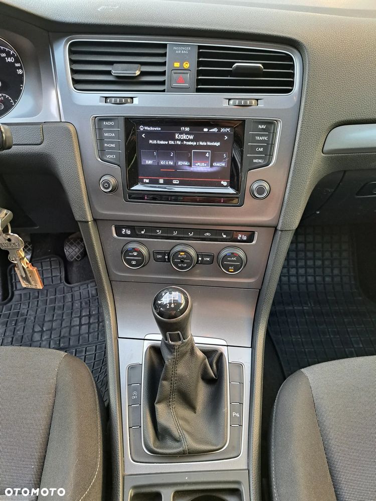 Volkswagen Golf 1.6 TDI Comfortline - 12