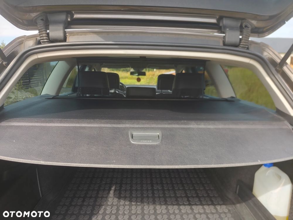 Volkswagen Passat 2.0 TDI Highline - 9