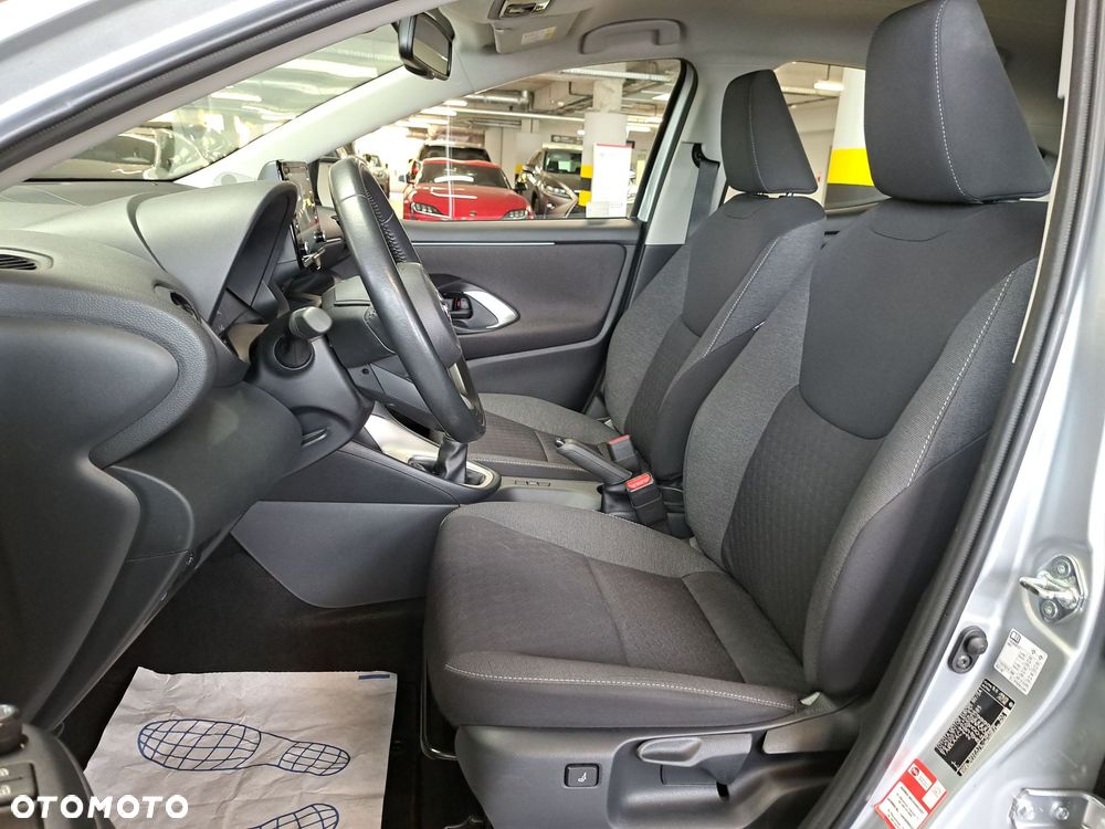 Toyota Yaris - 12
