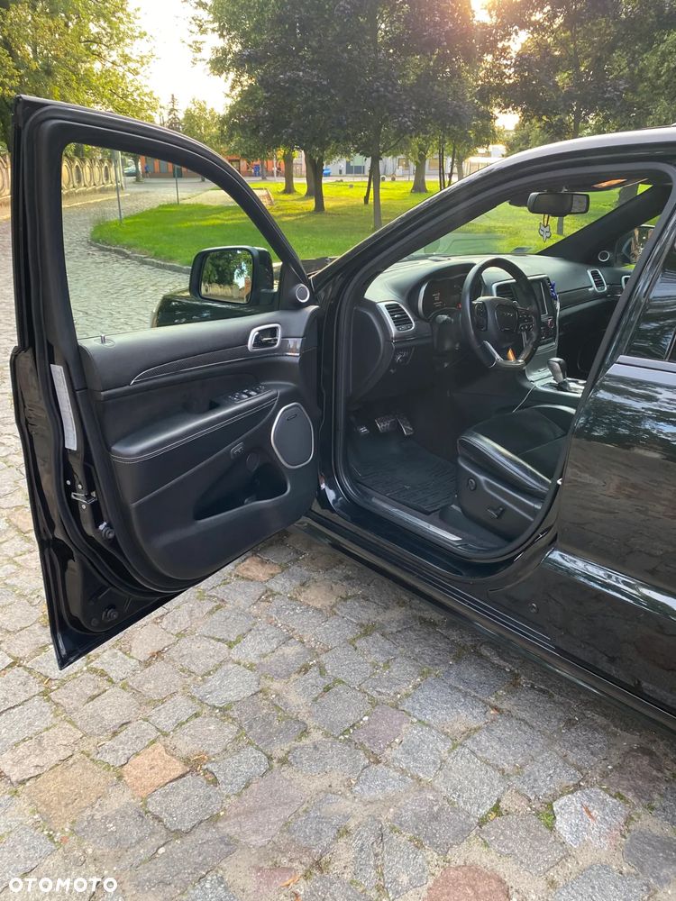Jeep Grand Cherokee - 18