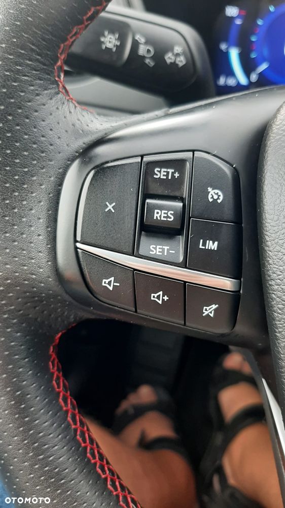 Ford Kuga 1.5 EcoBoost ST-LINE - 21