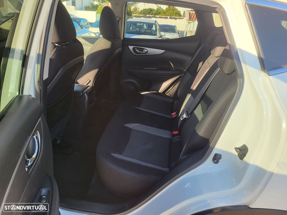 Nissan Qashqai 1.3 DIG-T N-Connecta J18 Led - 9