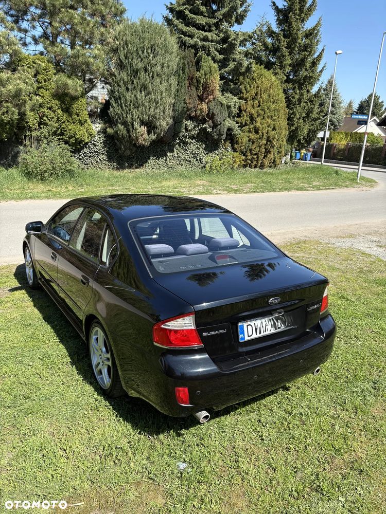 Subaru Legacy 2.0R Trend - 9