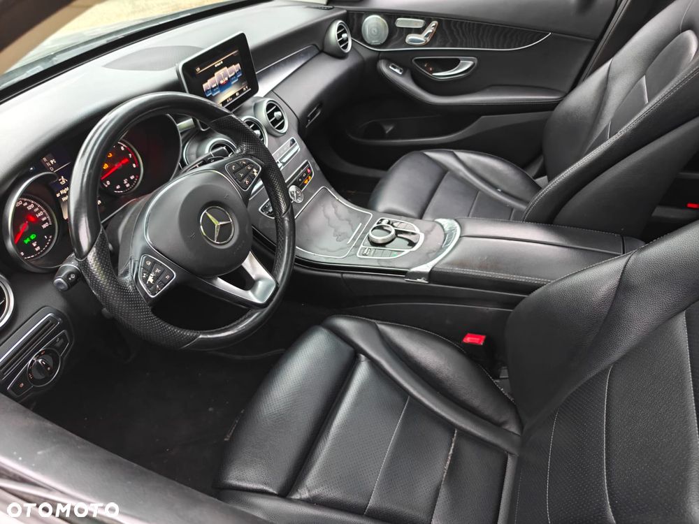 Mercedes-Benz Klasa C 300 4MATIC 9G-TRONIC - 11