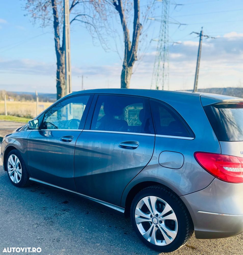 Mercedes-Benz B 220 - 7