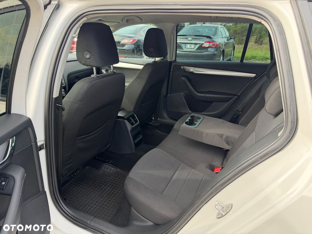 Skoda Octavia 1.6 TDI Ambition - 10