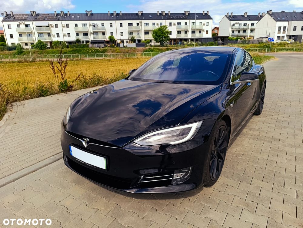 Tesla Model S - 23