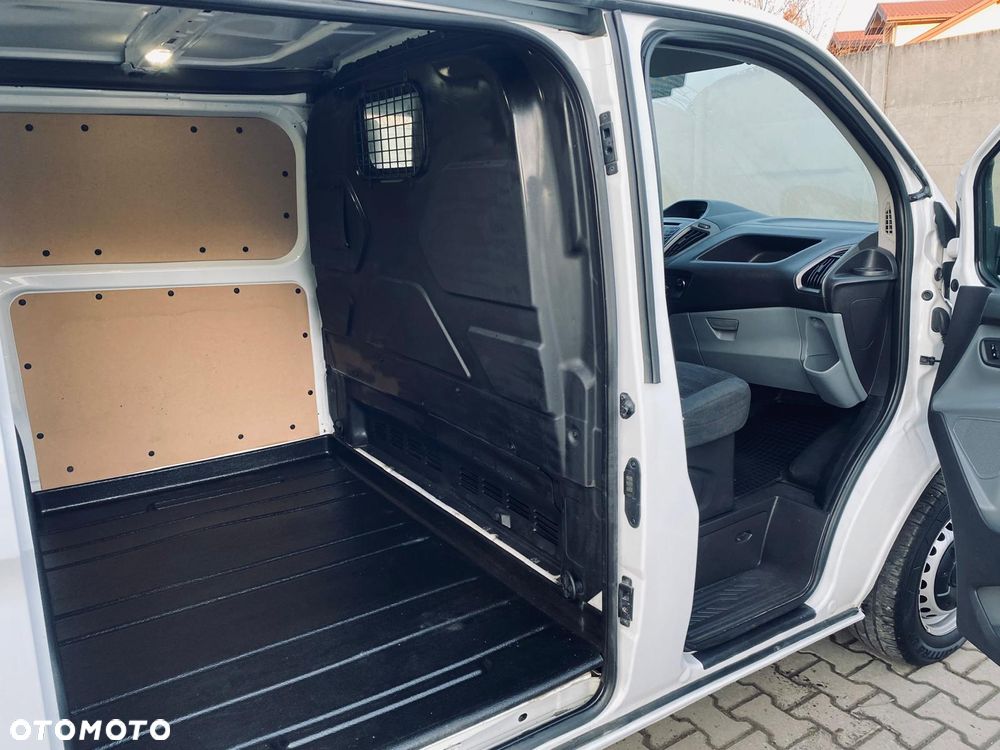 Ford TRANSIT CUSTOM - 22