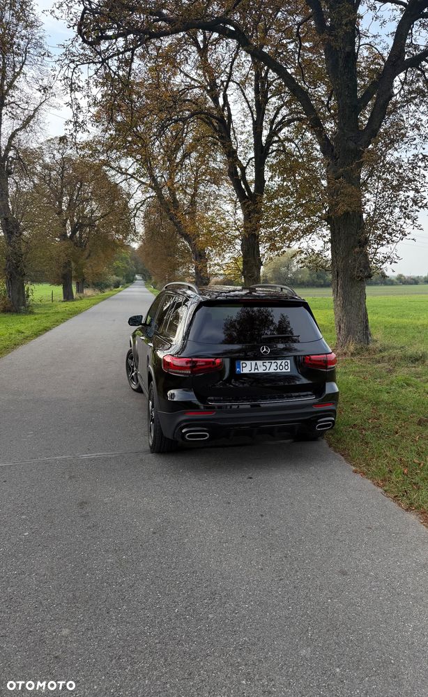 Mercedes-Benz GLB 250 8G-DCT AMG Line - 3