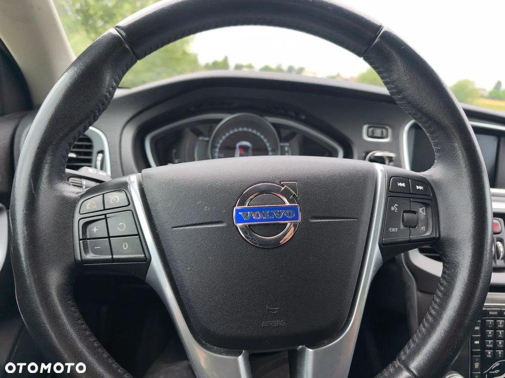 Volvo V40 D2 Summum - 12