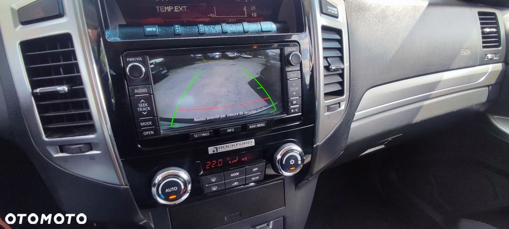Mitsubishi Pajero 3.2 DID Instyle - 25