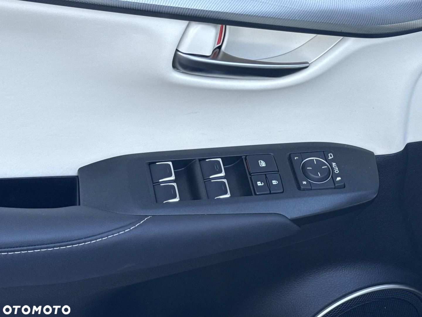 Lexus NX - 9