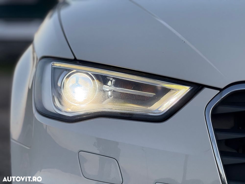 Audi A3 2.0 TDI Sportback S tronic S line Sportpaket - 23