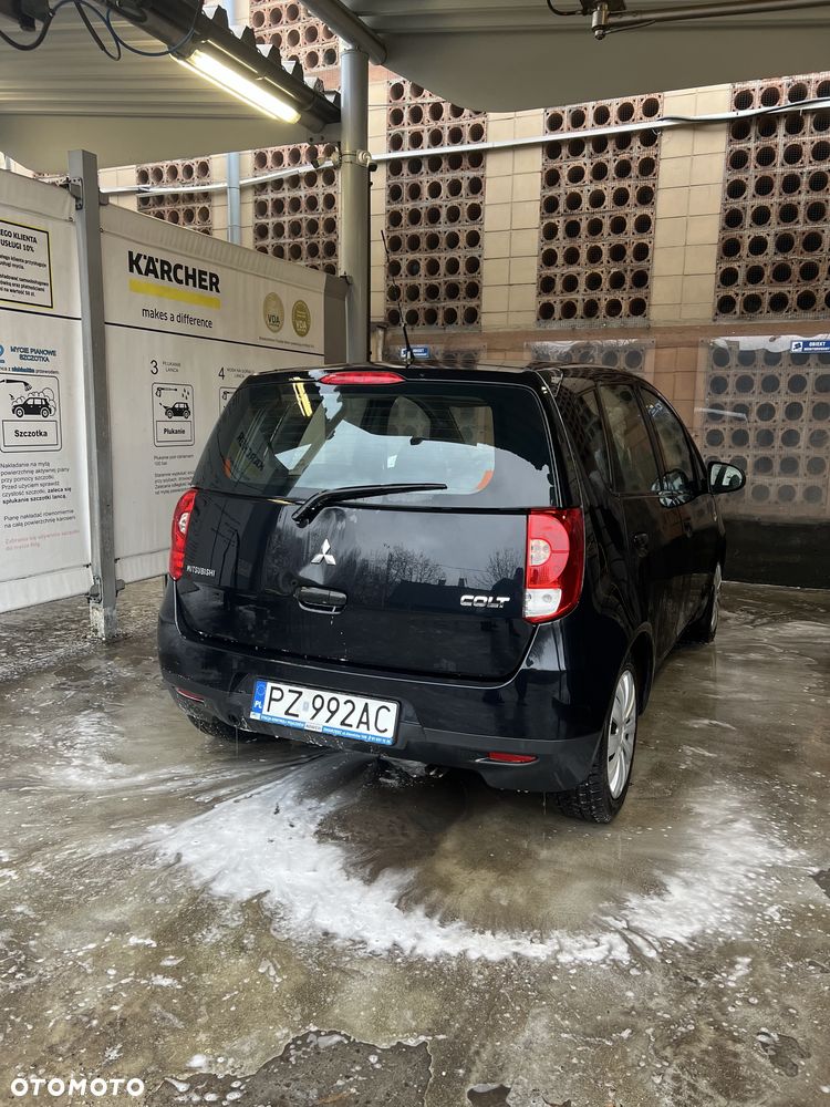 Mitsubishi Colt - 5