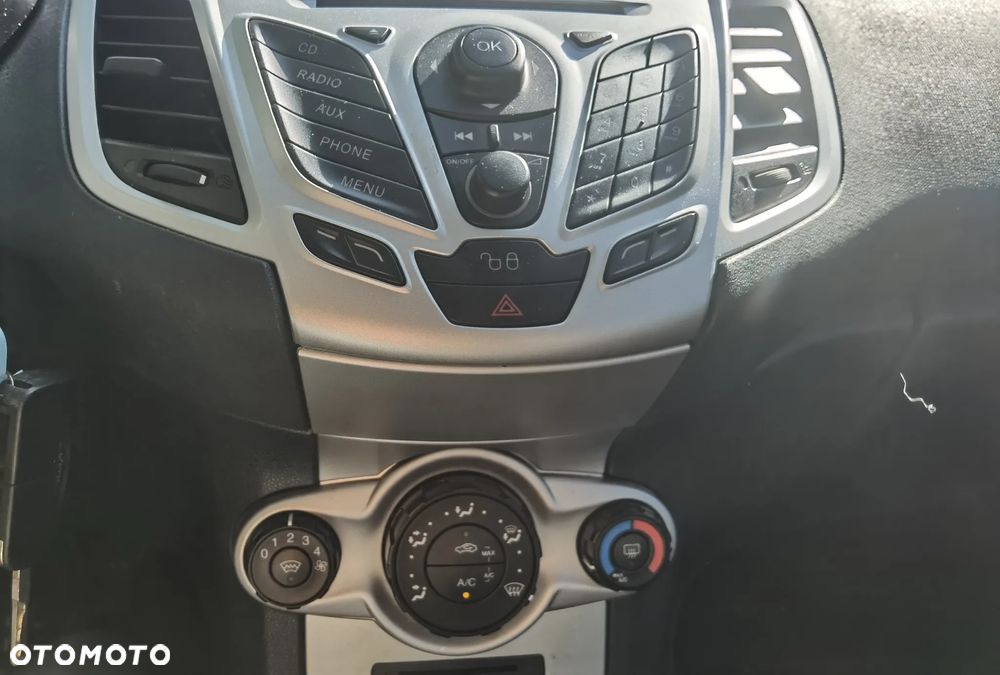 Ford Fiesta 1.25 Titanium EU5 - 7