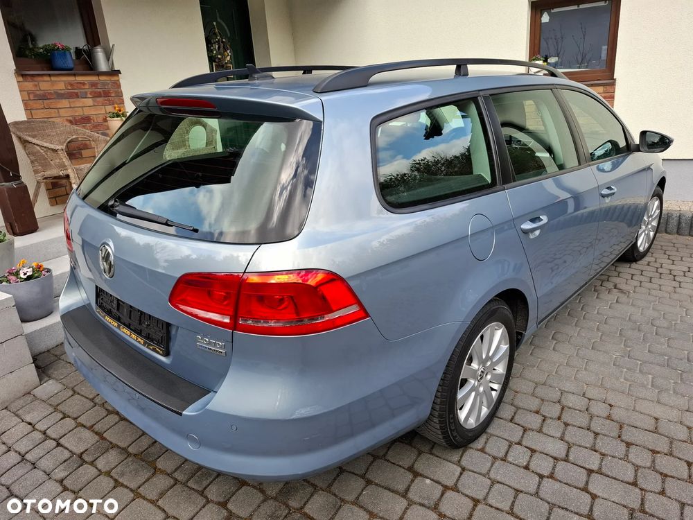 Volkswagen Passat 2.0 TDI Comfortline - 6