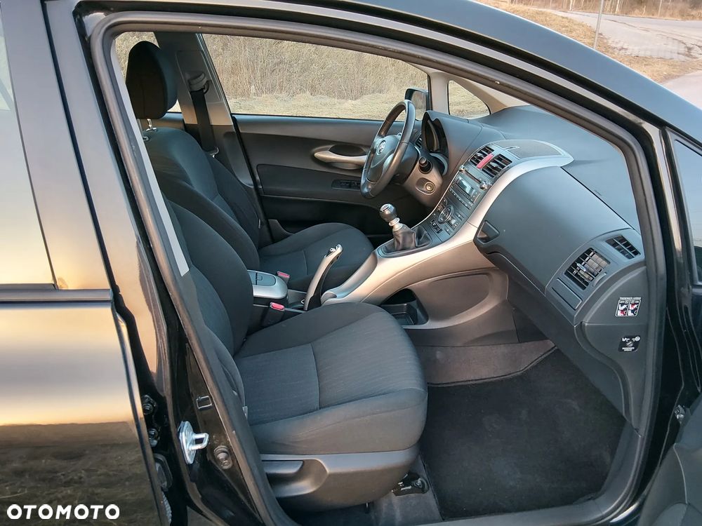 Toyota Auris 1.33 VVT-i - 23