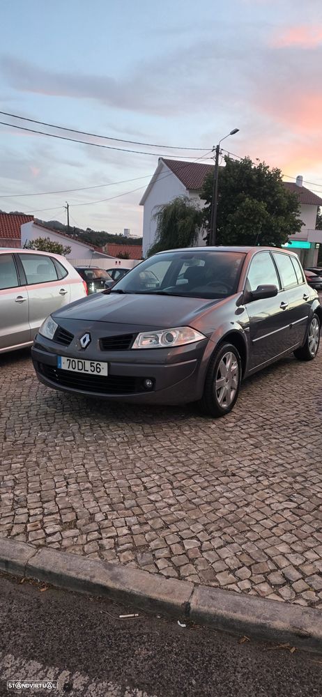 Renault Mégane 1.5 dCi Dynamique S - 2