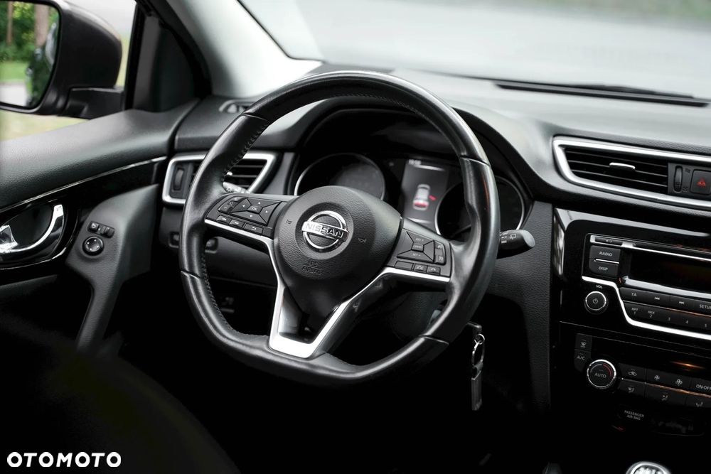 Nissan Qashqai 1.2 DIG-T Acenta EU6 - 29