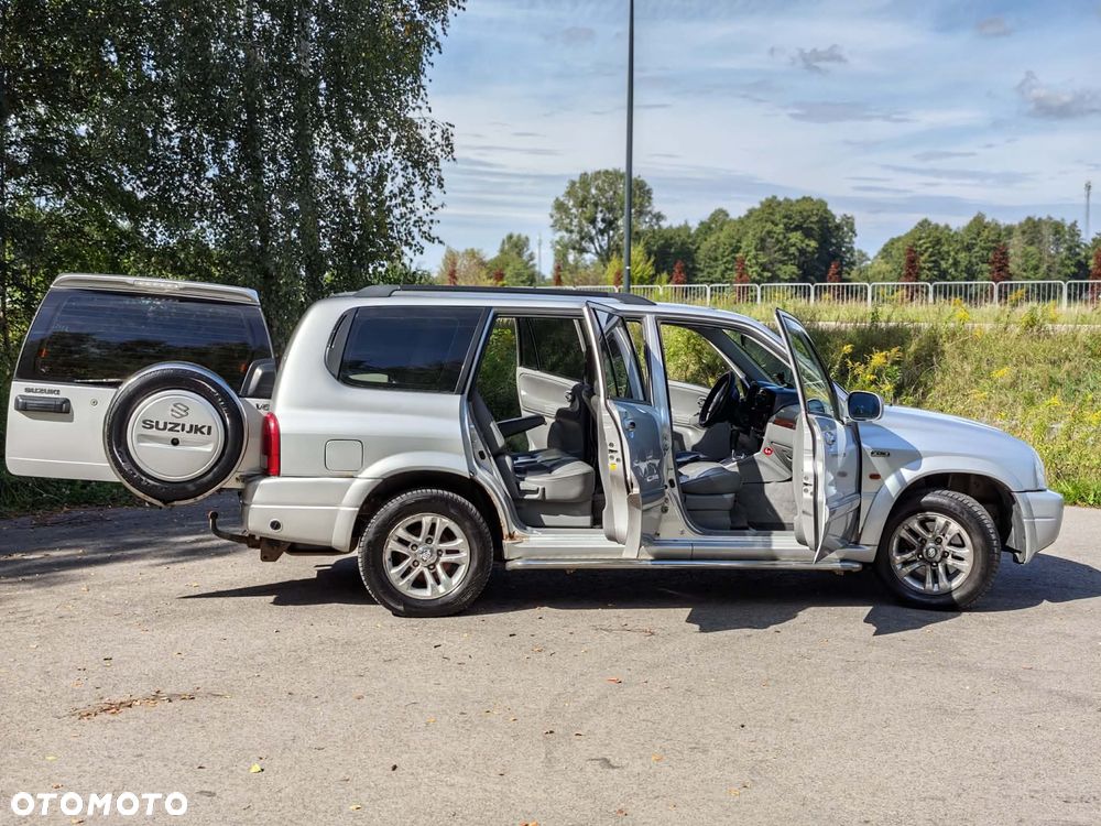 Suzuki Grand Vitara 2.7 V6 7os - 19