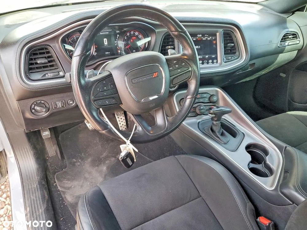 Dodge Challenger Automatik R/T Plus - 7