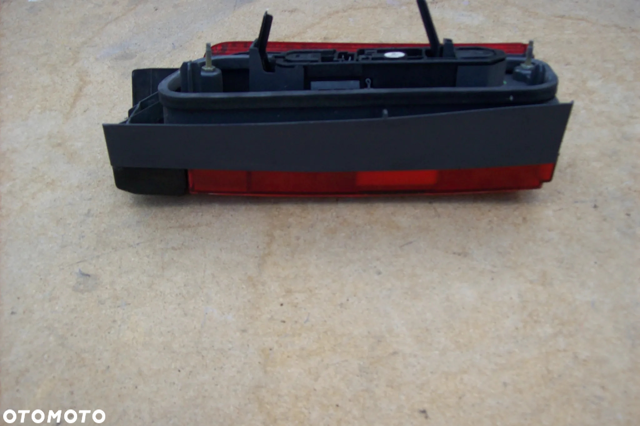 LAMPA TYLNA PRAWA VOLVO 850 KOMBI - 4