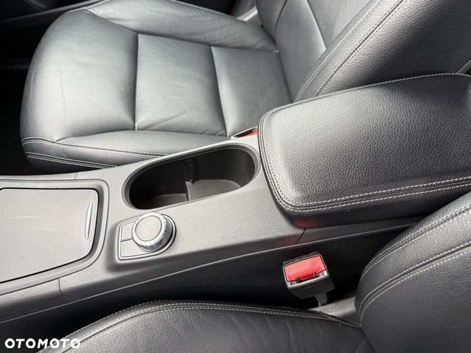 Mercedes-Benz Klasa B 180 (BlueEFFICIENCY) 7G-DCT - 29