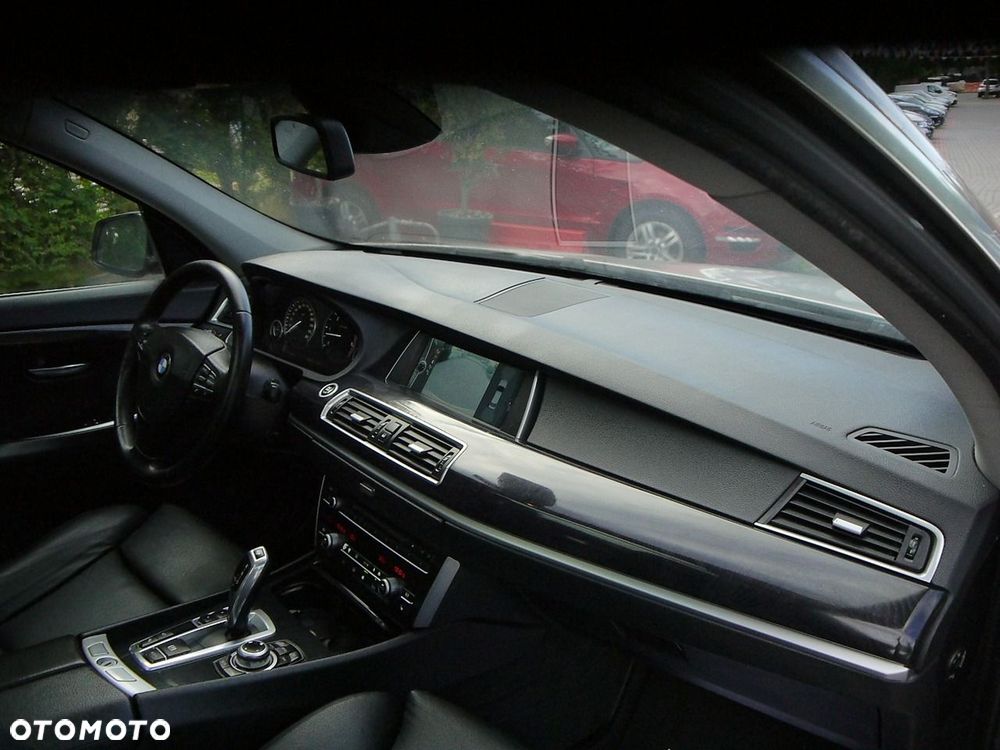 BMW 5GT - 31