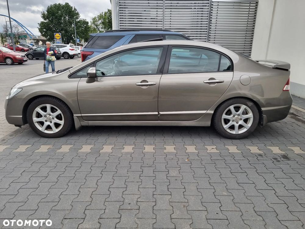 Honda Civic 1.8 Executive - 4