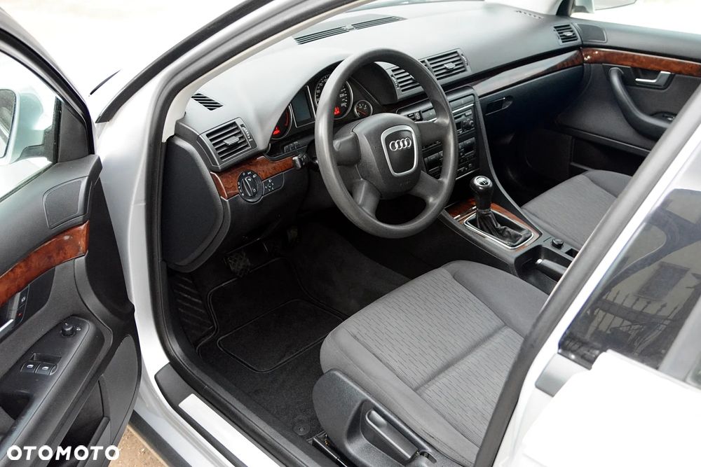 Audi A4 Avant - 10