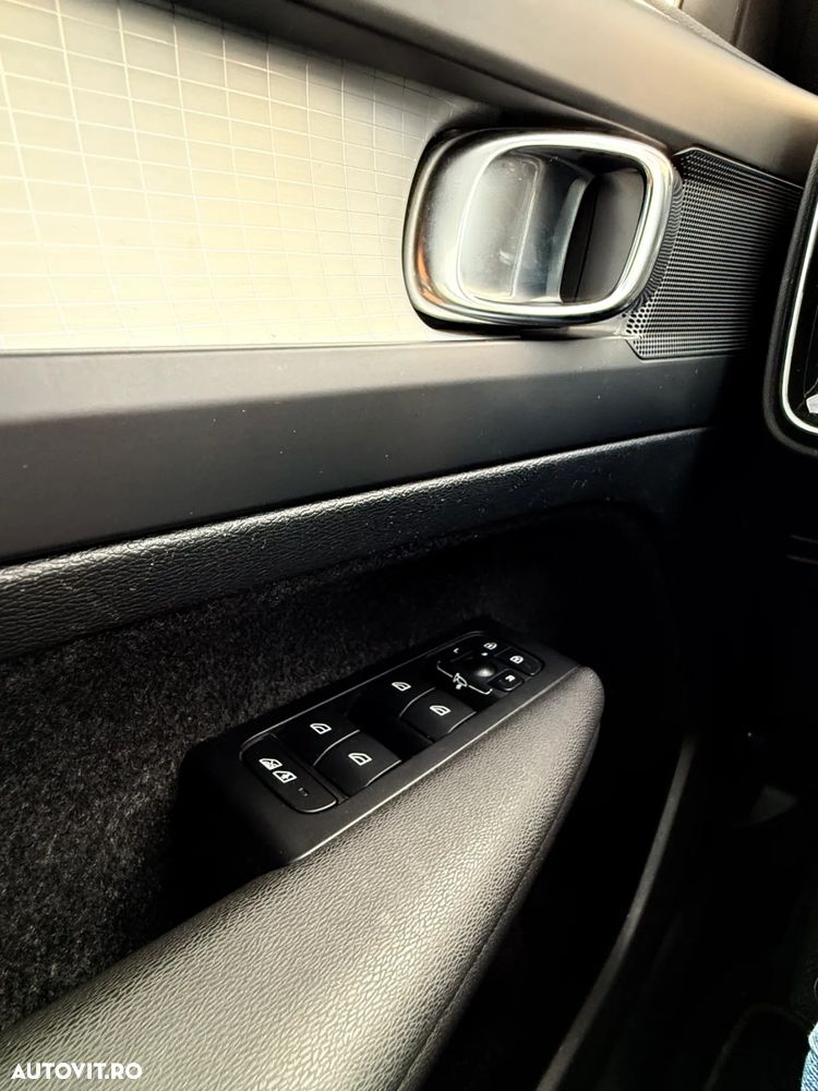 Volvo XC 40 T4 Recharge DKG Essential - 18