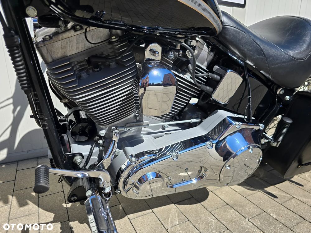 Harley-Davidson Softail Standard - 11