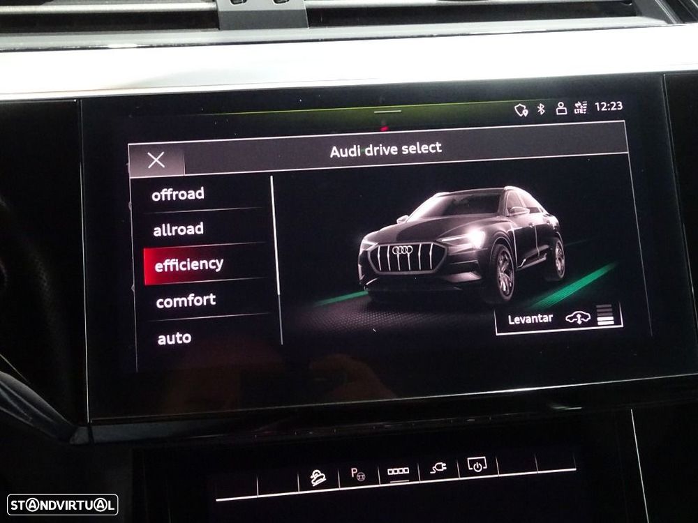 Audi e-tron Sportback 55 quattro S line - 25