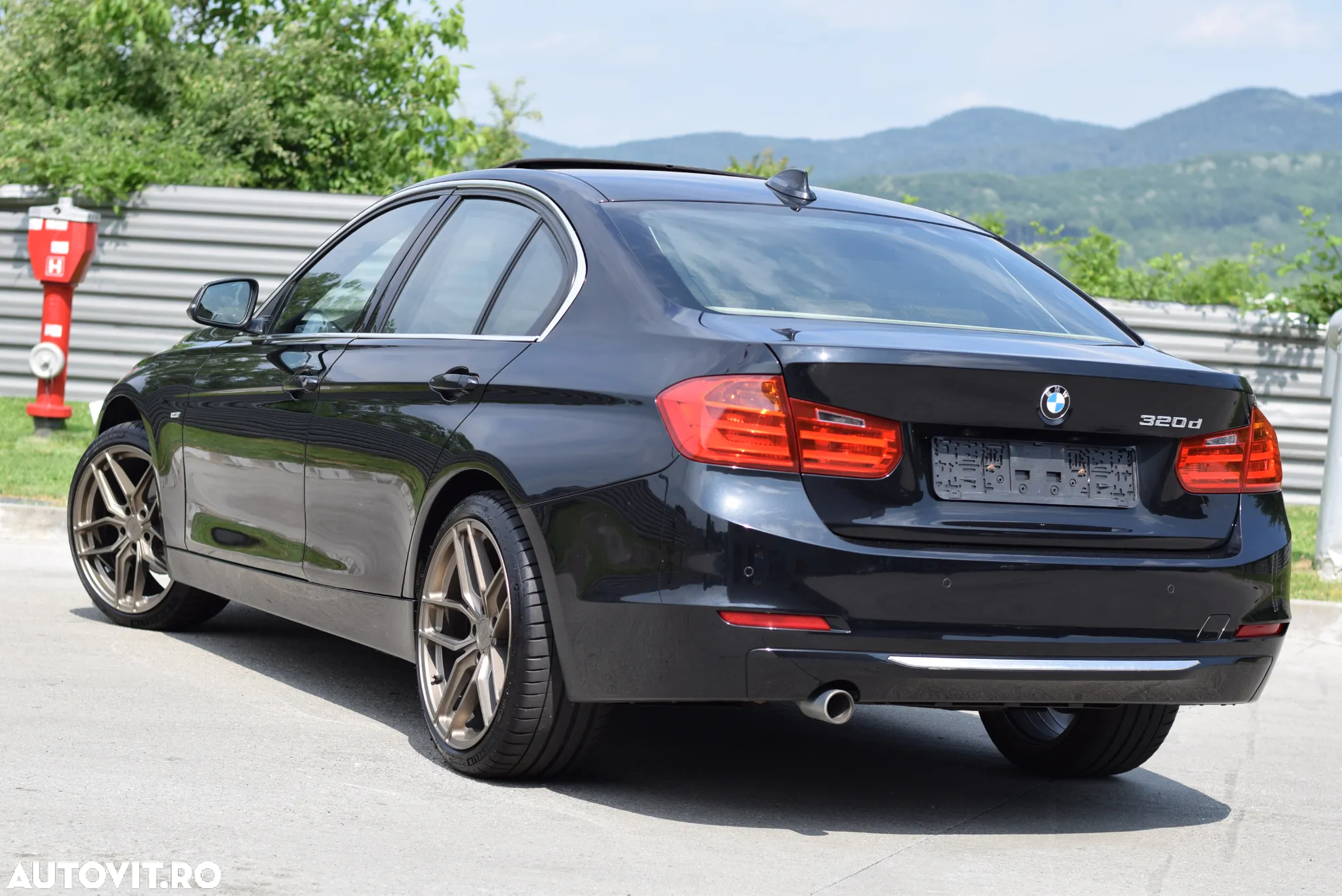 BMW Seria 3 320d Aut. Luxury Line - 4