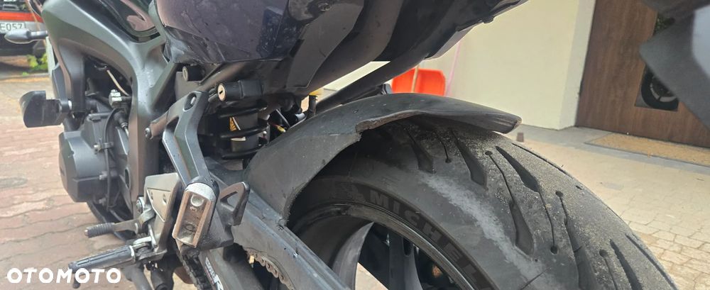 Yamaha FZ6 - 30