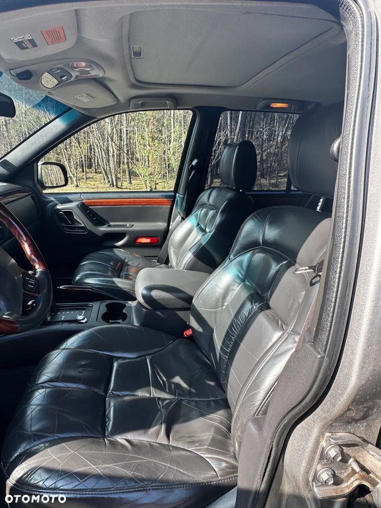 Jeep Grand Cherokee - 15