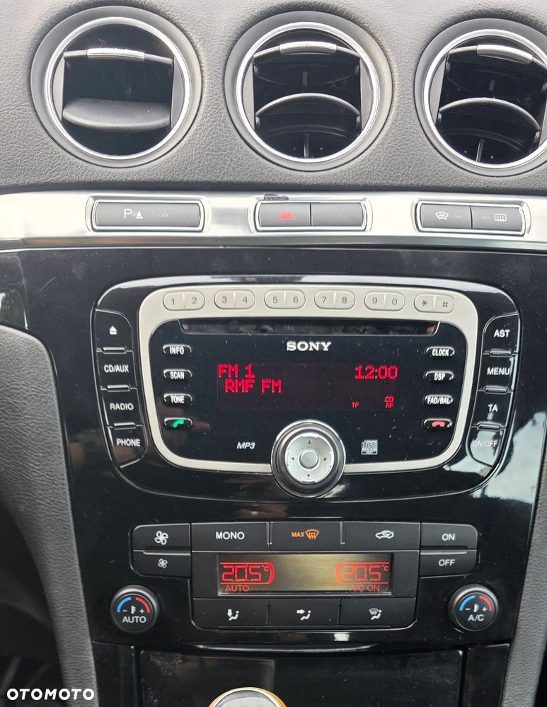 Ford S-Max 2.0 FF Titanium - 16