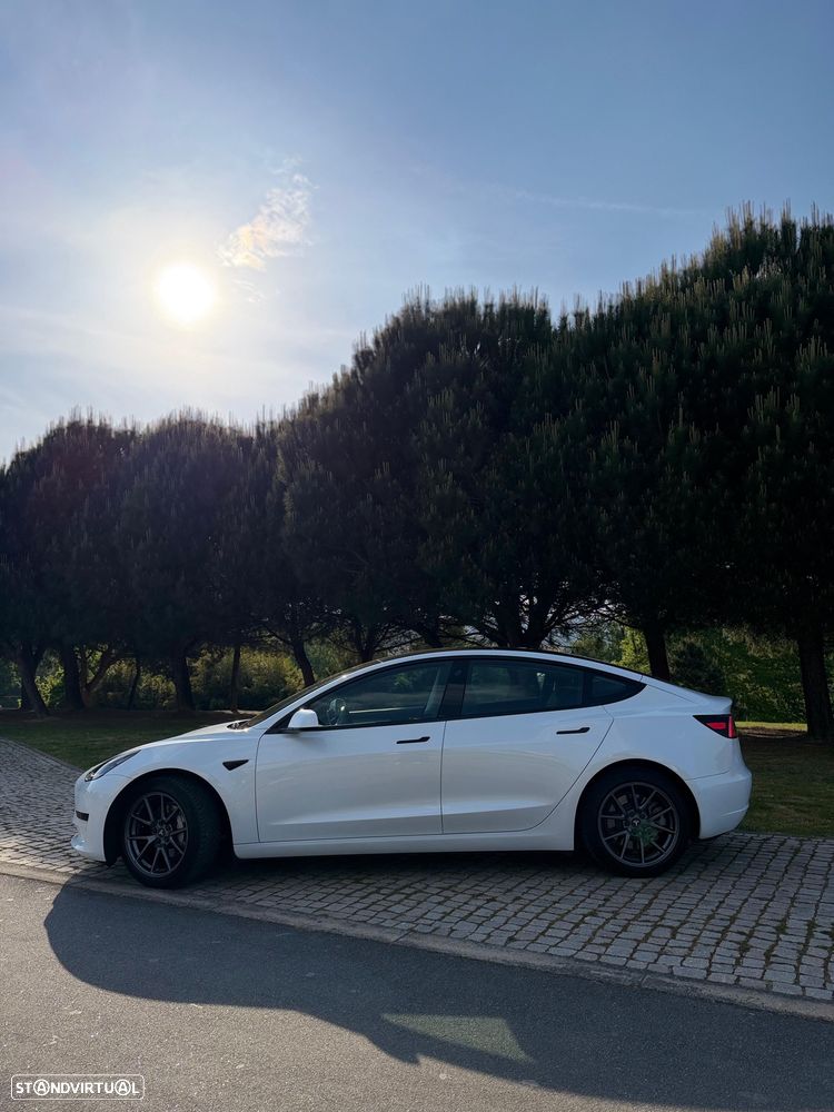 Tesla Model 3 Standard Range Plus RWD - 2
