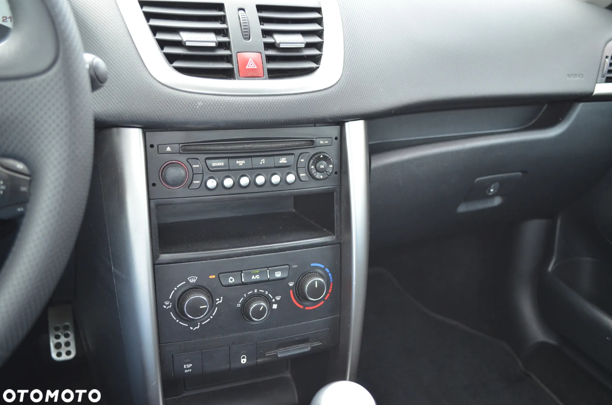 Peugeot 207 - 11
