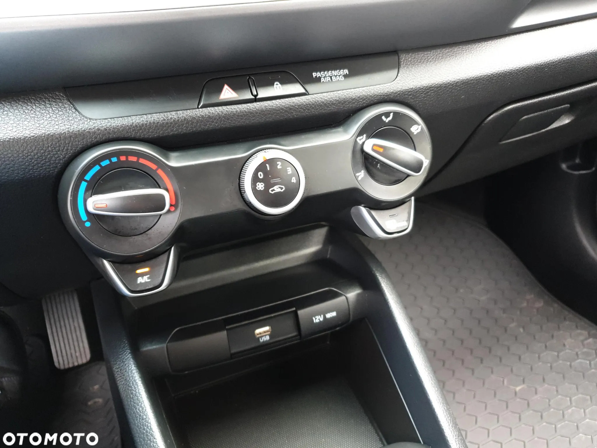 Kia Stonic 1.0 T-GDI M - 24